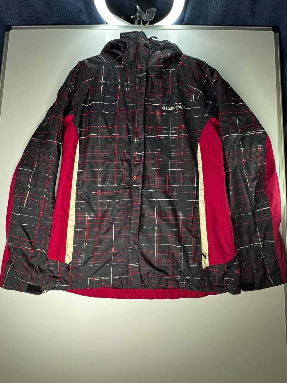 Columbia Interchange Jacket Size L Black Red Plaid Hooded Windbreaker